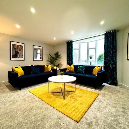 Amazing Large 3 Bedroom Apartment - Sleeps 8! Bournemouth Exteriör bild