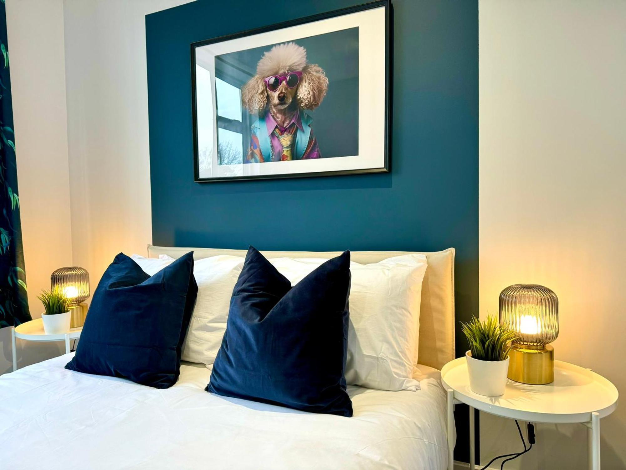 Amazing Large 3 Bedroom Apartment - Sleeps 8! Bournemouth Exteriör bild