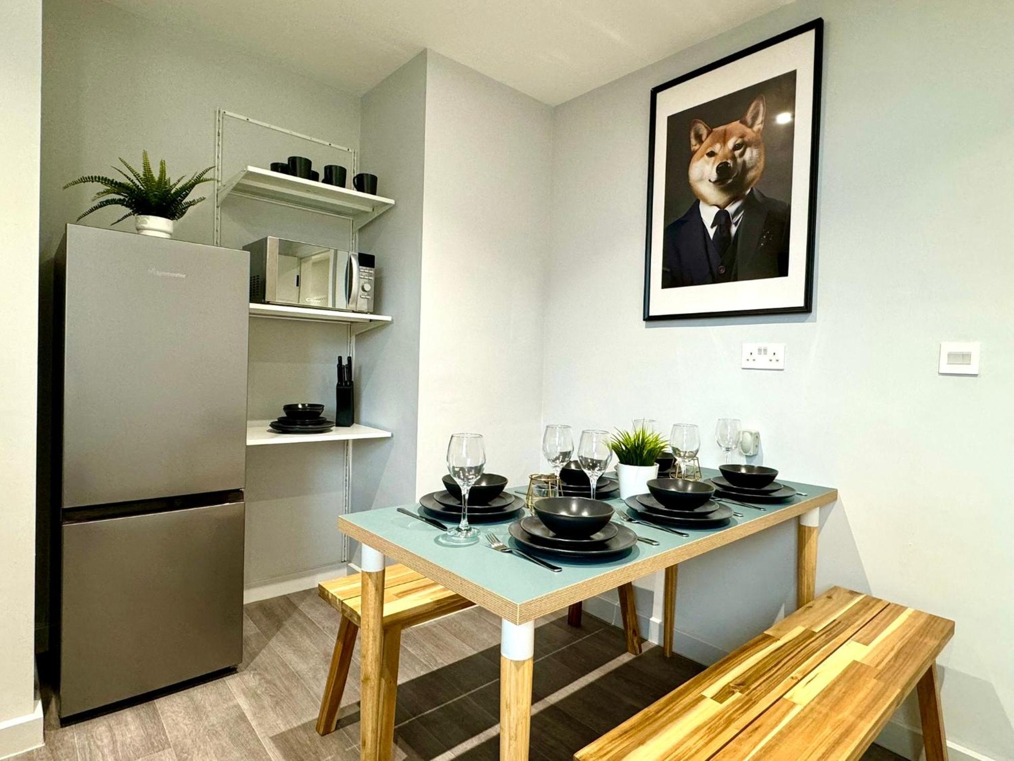 Amazing Large 3 Bedroom Apartment - Sleeps 8! Bournemouth Exteriör bild