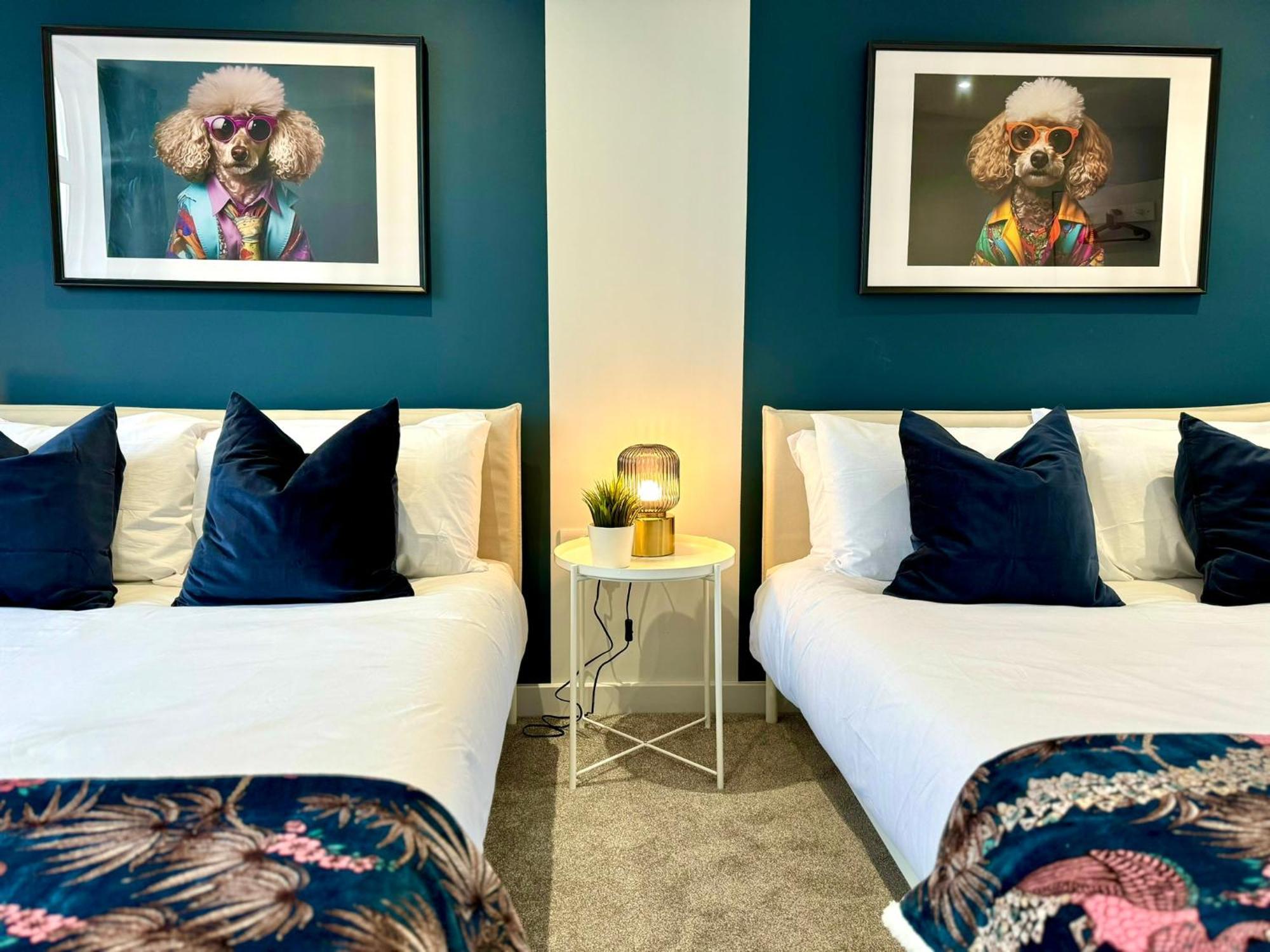 Amazing Large 3 Bedroom Apartment - Sleeps 8! Bournemouth Exteriör bild