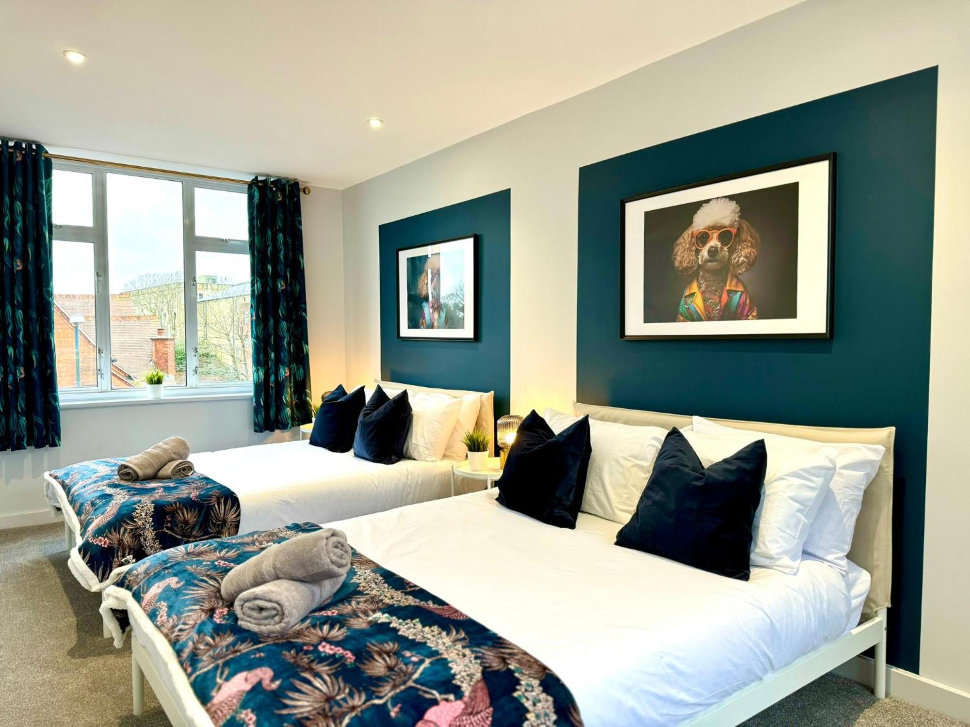 Amazing Large 3 Bedroom Apartment - Sleeps 8! Bournemouth Exteriör bild